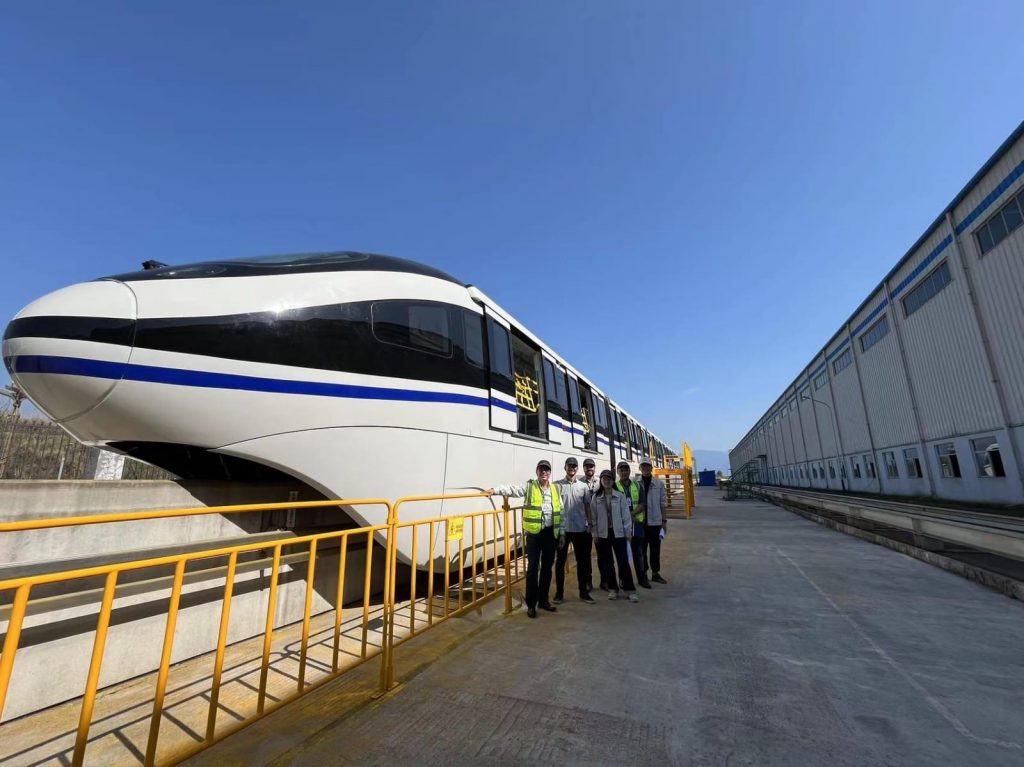 Trem fabricado na China.